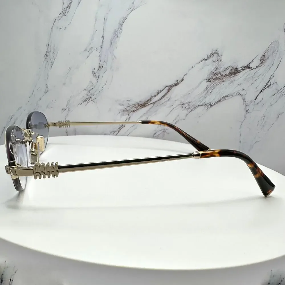 New MIU MIU Sunglasses - Picture 9 of 16